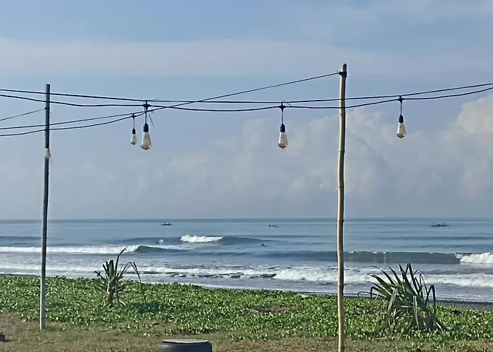 Ayolah Surf House And Surf Camp Jembrana