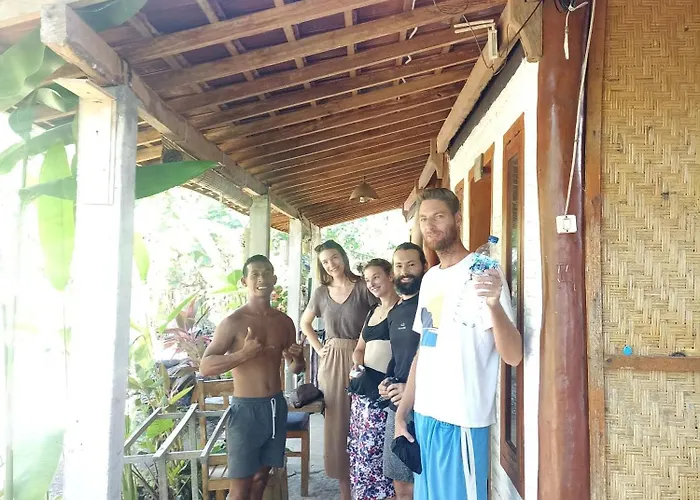 Ayolah Surf House And Surf Camp * Jembrana