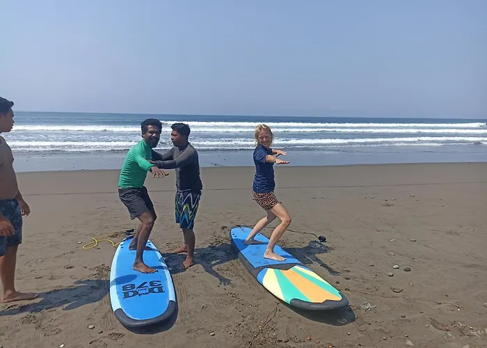 ホームステイ Ayolah Surf House And Surf Camp *