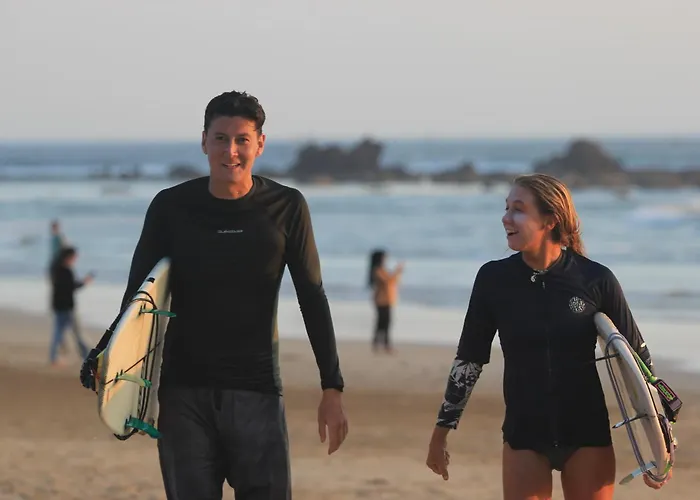 Ayolah Surf House And Surf Camp *