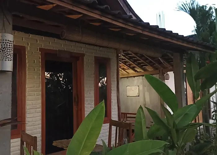 Ayolah Surf House And Surf Camp ホームステイ *